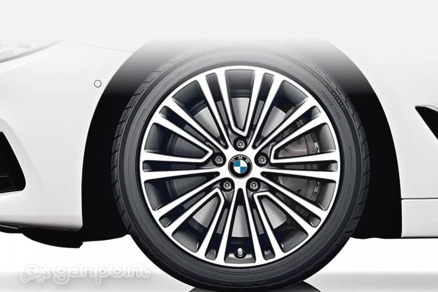 BMW 5 Series Image Gallery