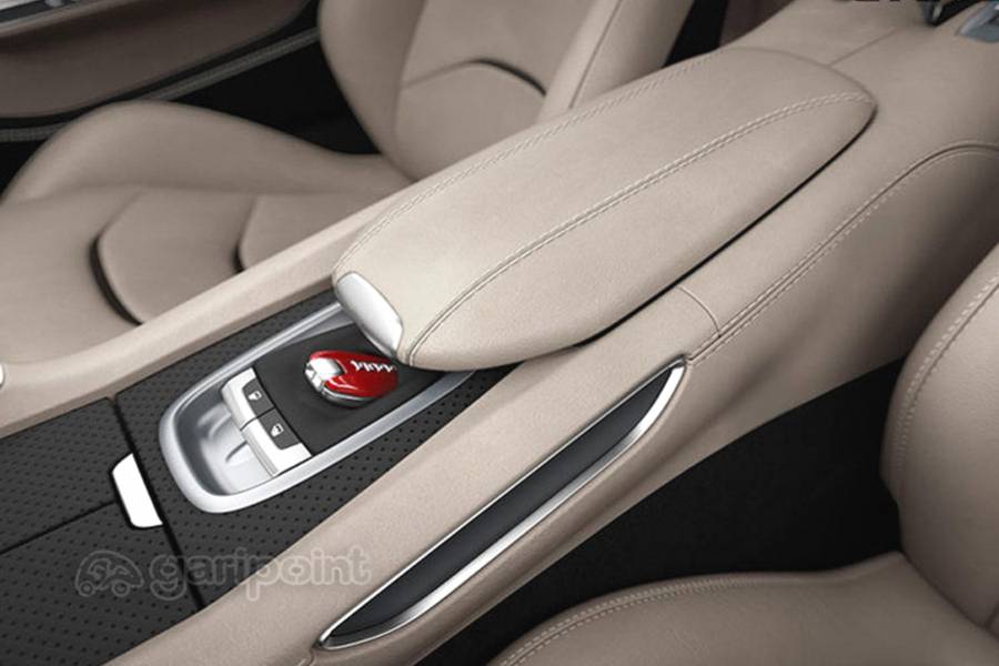 Ferrari GTC4 Lusso Image Gallery