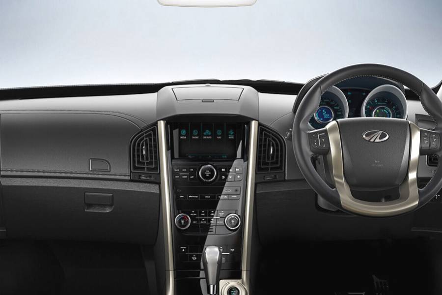 Mahindra XUV 500 Image Gallery