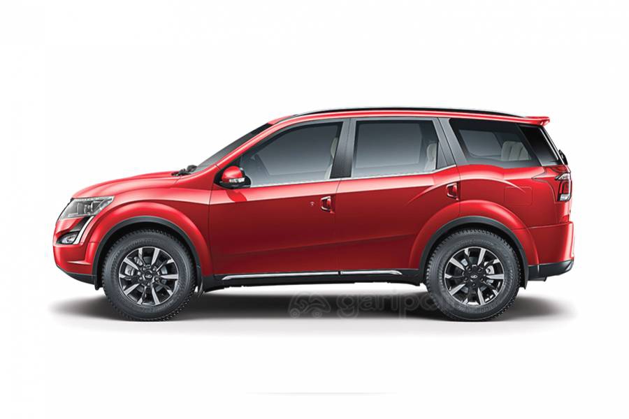 Mahindra XUV 500 Image Gallery