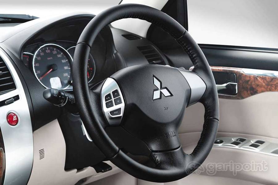 Mitsubishi Pajero Sport Image Gallery